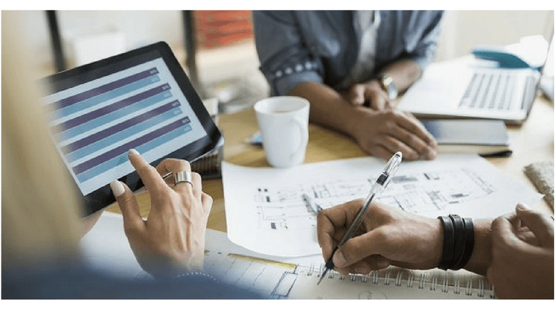 google-analytics-seo exemple-resume-profil-linkedinB2B